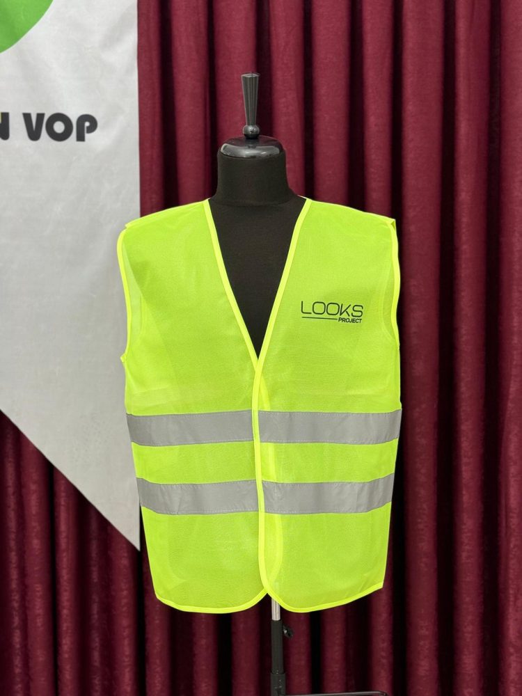Logolu işçi yeleği